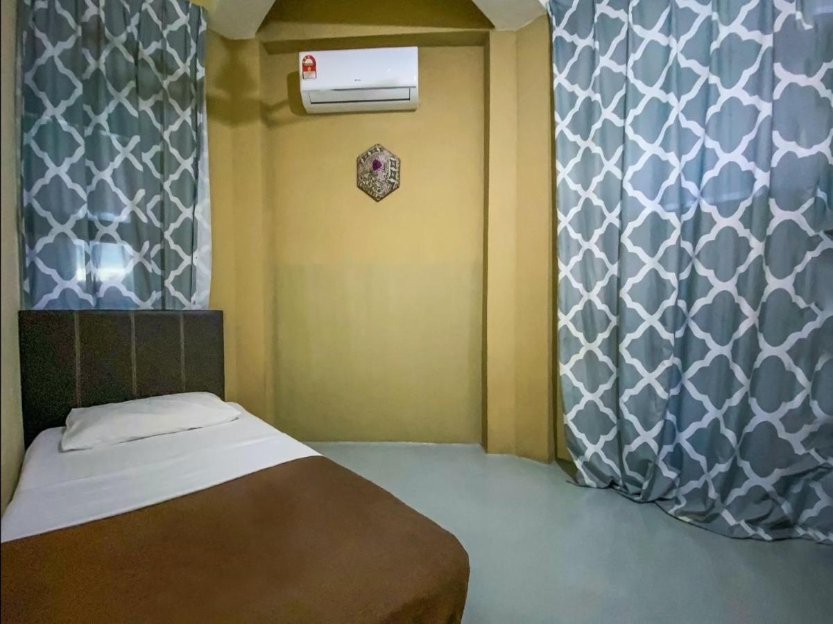 Spot On 90042 One Plaza Eco Hotel クニンガウ エクステリア 写真